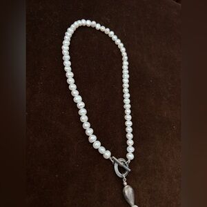 Beautiful pearl necklace with chunky silver T-clasp - 16”